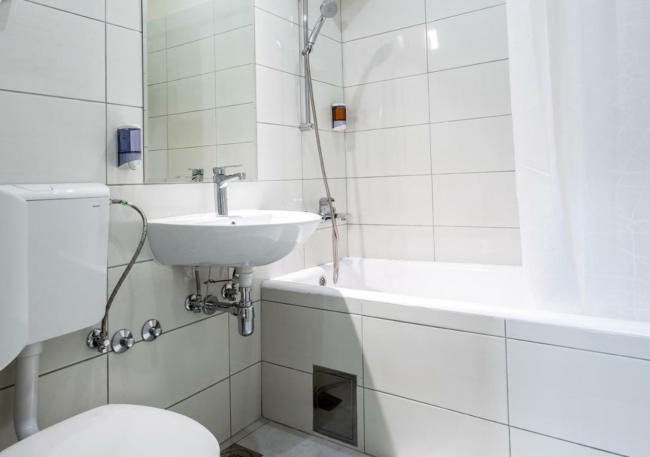 Booking En Suite Belgrade Exterior photo